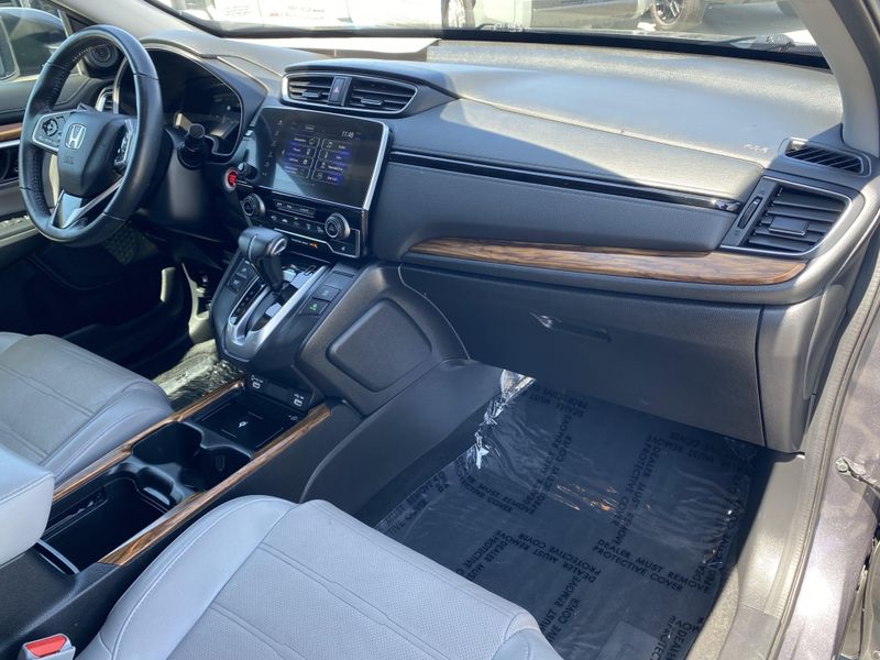2022 Honda CR-V TouringImage 11