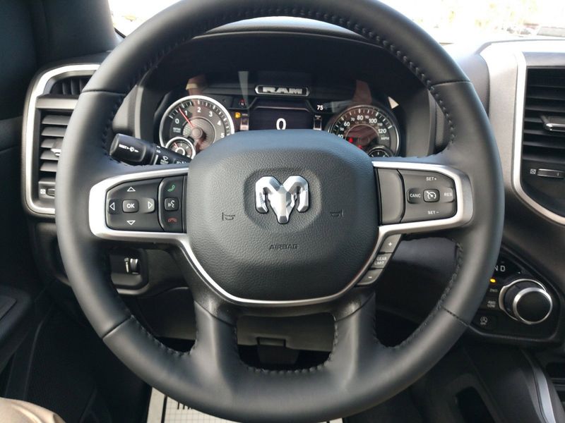 2023 RAM 1500 Big Horn Crew Cab 4x4 5
