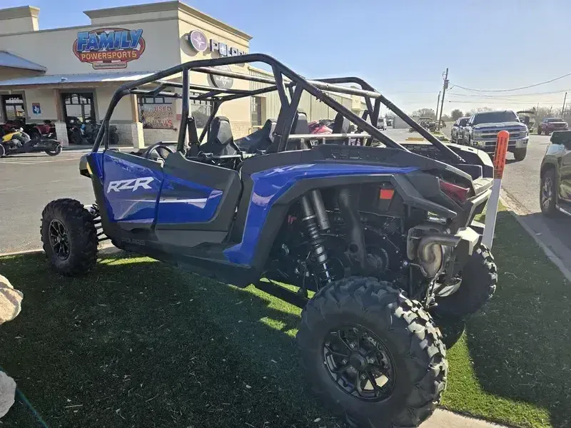NEW 2025 POLARIS RZR XP 4 1000 ULTIMATE Image 3