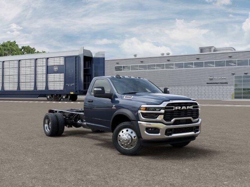 New 2027 RAM 4500HD TradesmanImage 5