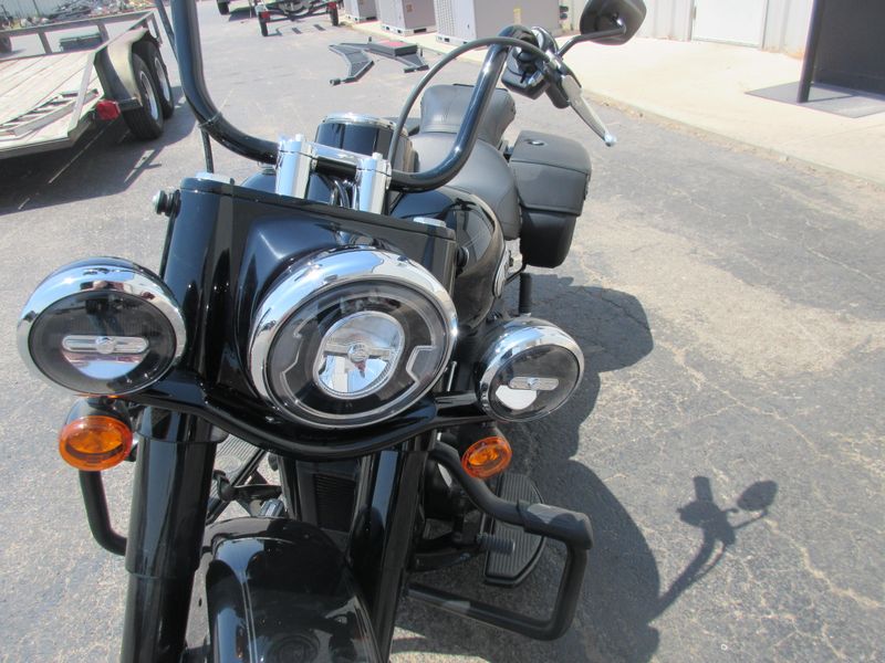 USED 2023 HARLEY SOFTAIL HERITAGE SOFTAIL CLASSIC 114 Image 8