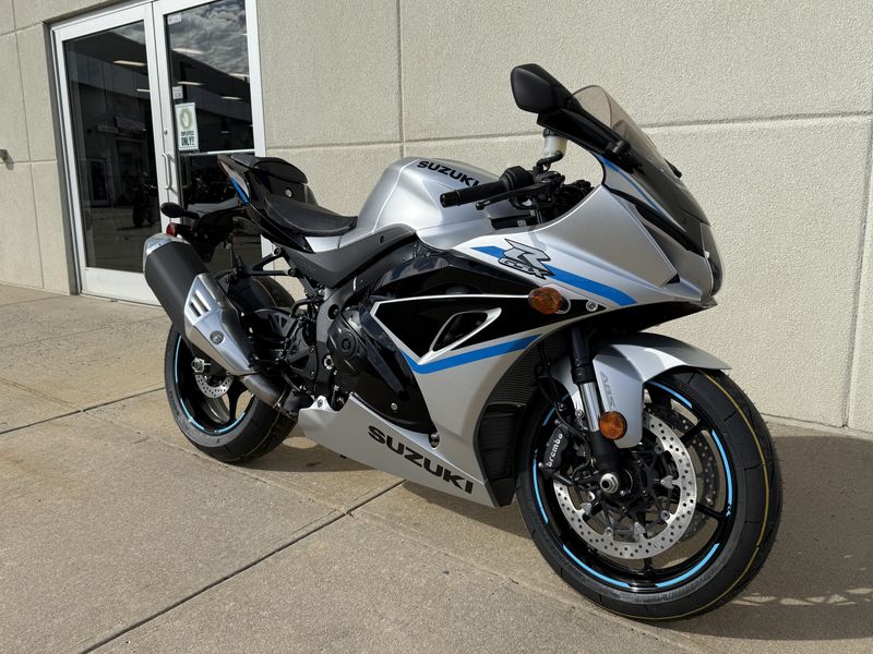 2025 Suzuki GSXR 1000Image 1