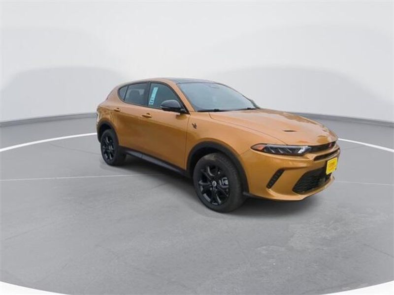 2024 Dodge Hornet GT Plus photo 2