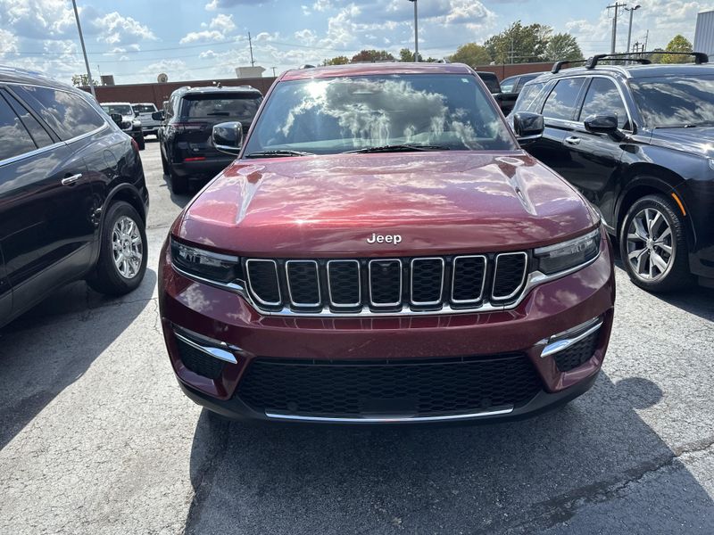 Used 2023 Jeep Grand Cherokee LimitedImage 2