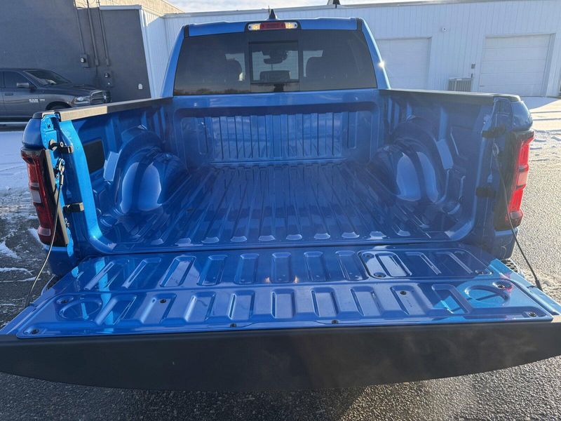 2025 RAM 1500 LaramieImage 9