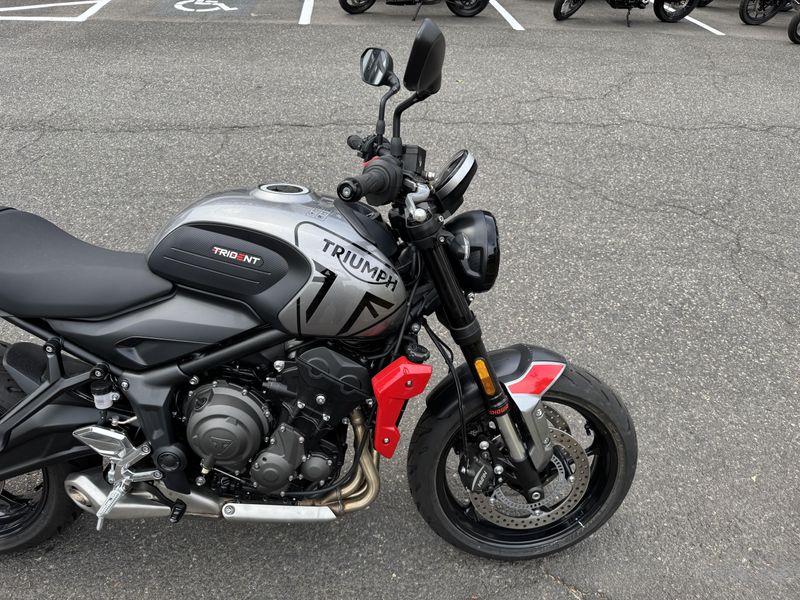 2024 Triumph Trident 660 Silver Ice 