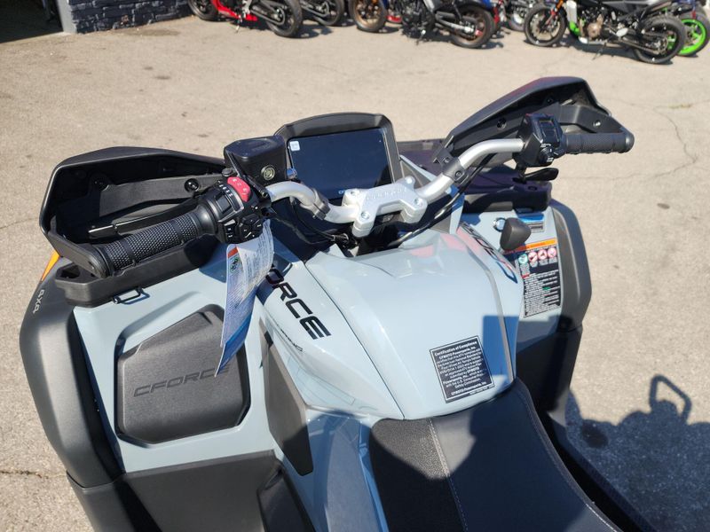 New 2025 CFMOTO CFORCE 1000 TOURING Image 10