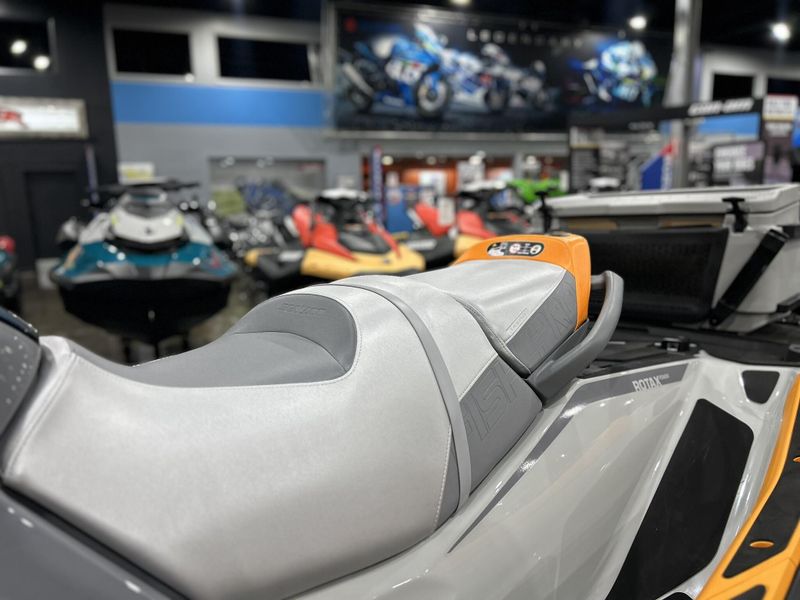 New 2025 Sea-Doo FISHPRO TROPHY 170 (SOUND SYSTEM) Image 18