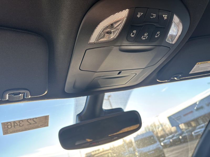 New 2026 Chrysler Pacifica SelectImage 34