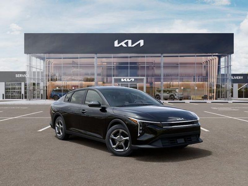 New 2026 Kia K4 LXSImage 9