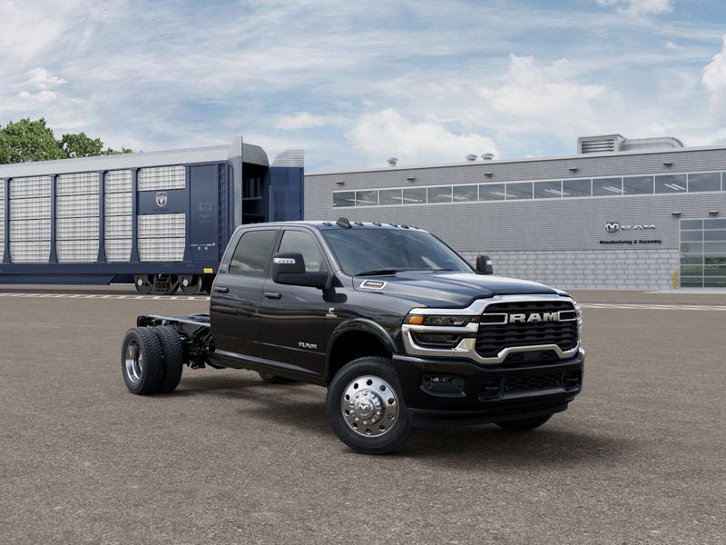 New 2026 RAM 4500 Big Horn Chassis Crew Cab 4x4 60