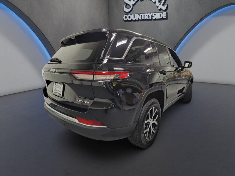 Used 2025 Jeep Grand Cherokee Limited 4X4 w/Luxury Tech IIImage 14
