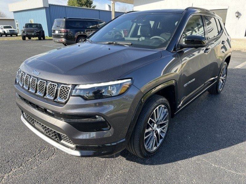 2023 Jeep Compass Limited 4x4Image 3
