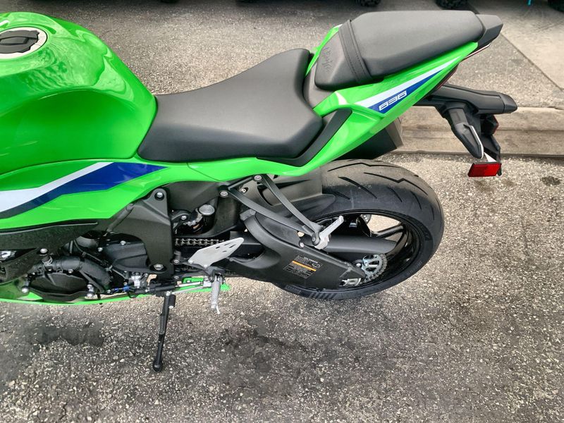 New 2026 Kawasaki NINJA ZX-6R Image 11