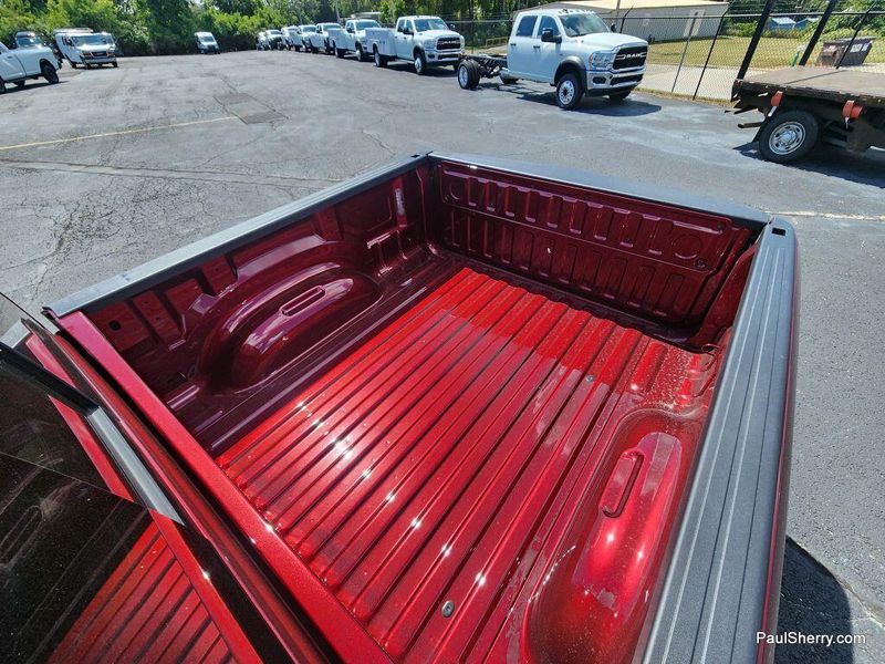 New 2026 RAM 1500 Laramie Crew Cab 4x4 5'7' Box