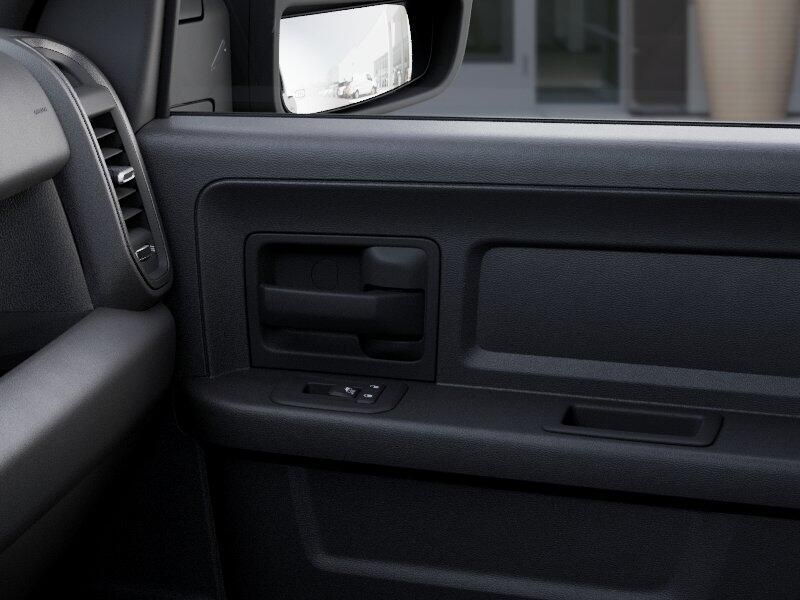 New 2026 RAM 2500 Black Express Crew Cab 4x4 6
