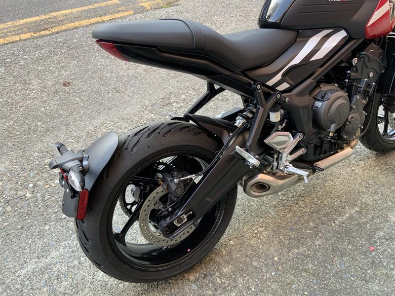 2025 Triumph TRIDENT 660