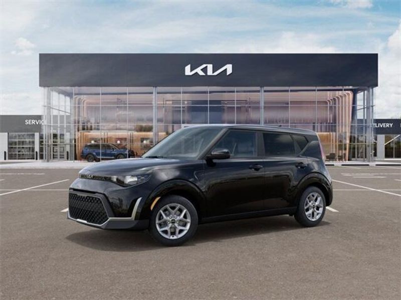 2025 Kia Soul LXImage 3