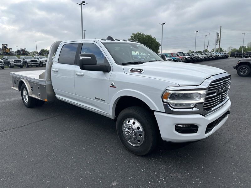 2024 RAM 3500 Laramie Crew Cab Chassis 4x4 60