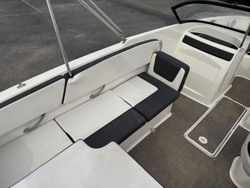 2019 BAYLINER VR4 WHITE Image 33