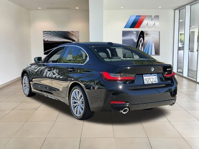 2024 BMW 3 Series 330iImage 5