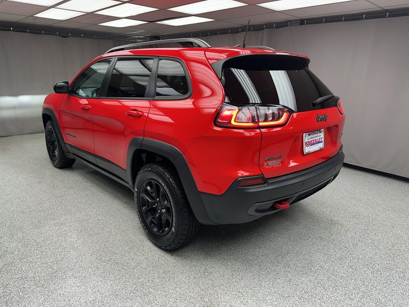 Used 2019 Jeep Cherokee TrailhawkImage 13