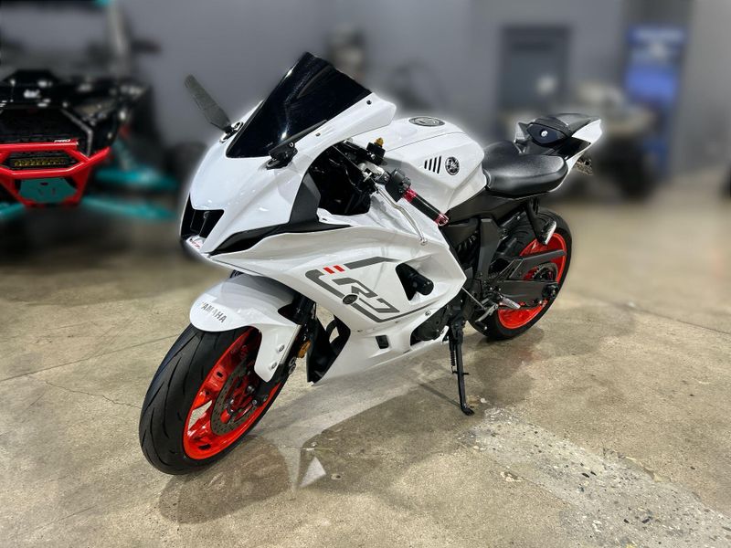 2023 Yamaha YZF-R7 Image 10
