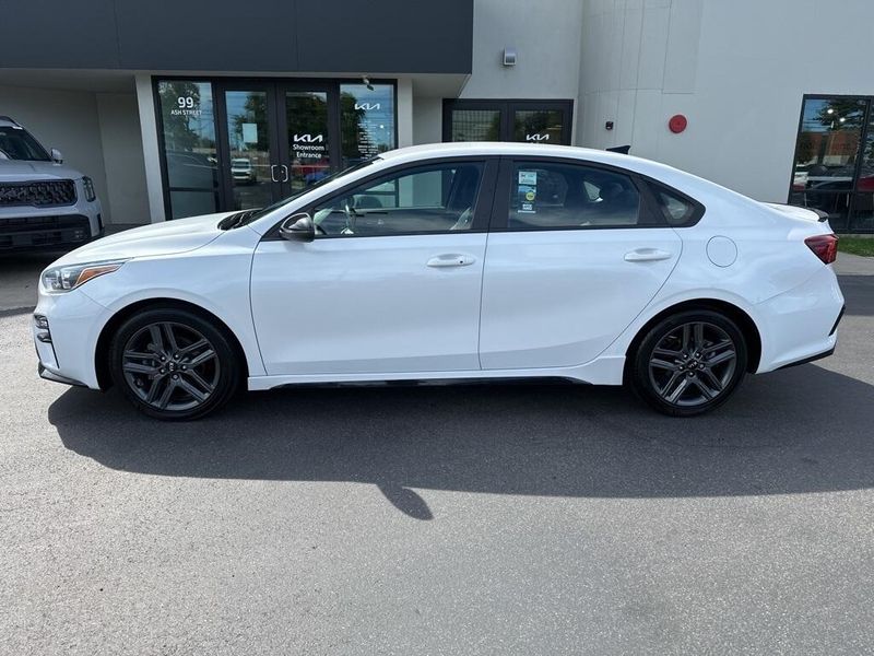 2021 Kia Forte GT-Line photo 2