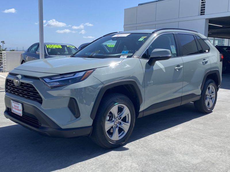 2023 Toyota RAV4 XLEImage 8