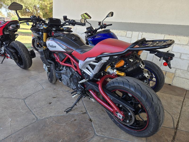 USED 2022 INDIAN MOTORCYCLE FTR 1200 R CARBON Image 6