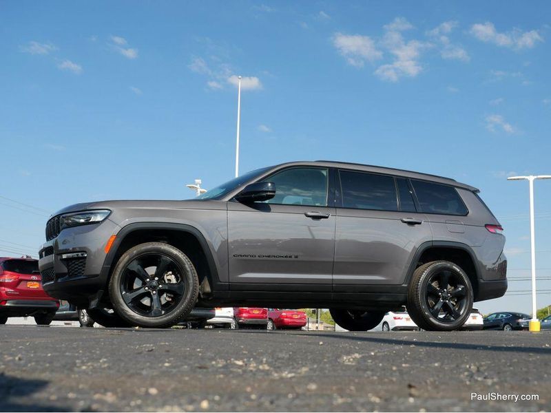 Used 2024 Jeep Grand Cherokee L Limited Black