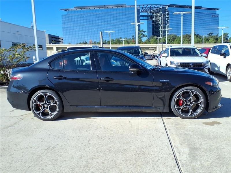 New 2025 Alfa Romeo Giulia RwdImage 5