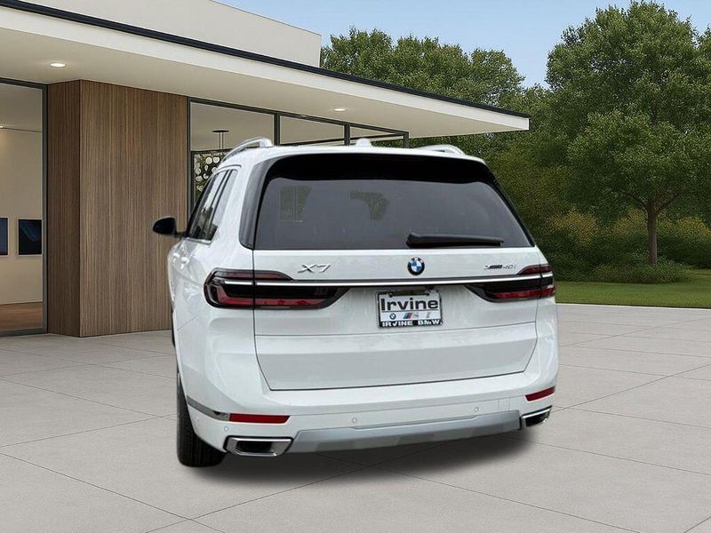 New 2026 BMW X7 xDrive40iImage 11
