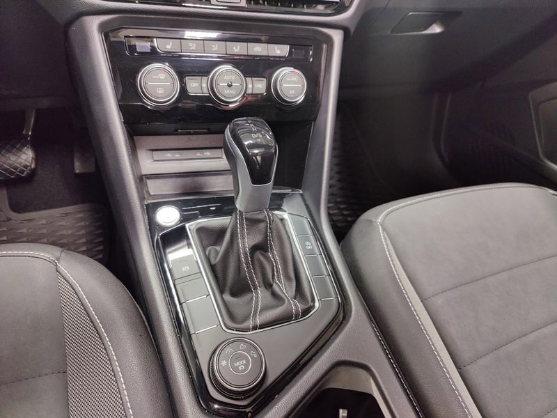 Used 2024 Volkswagen Taos SE AWD w/Sunroof & Black Plus PkgImage 26