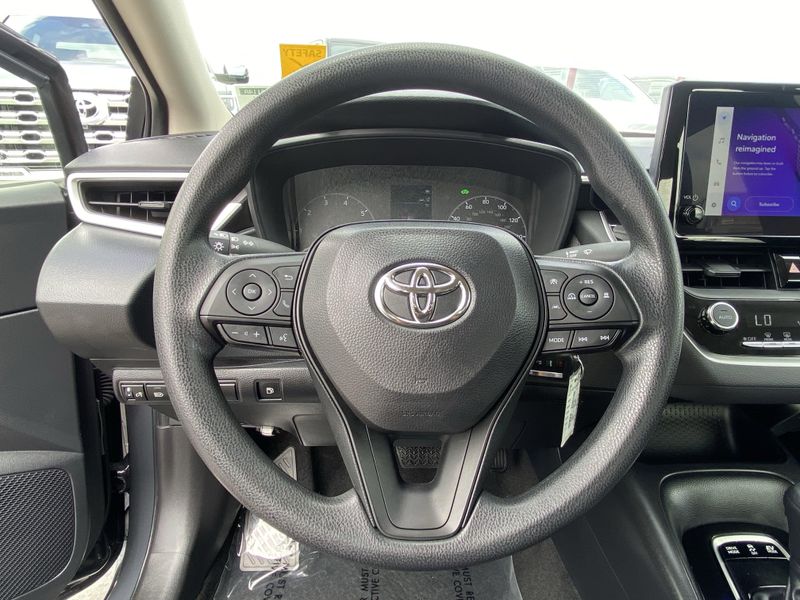Used 2023 Toyota Corolla LEImage 25
