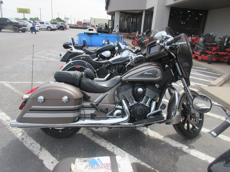 USED 2018 INDIAN MOTORCYCLE CHIEFTAIN LIMITED Image 2