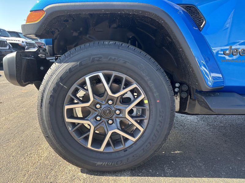 New 2026 Jeep Wrangler 4-door SaharaImage 16