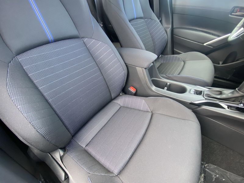 2025 Toyota Corolla Cross Hybrid SEImage 11