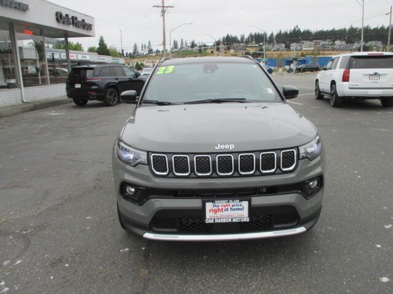 Used 2023 Jeep Compass LimitedImage 3