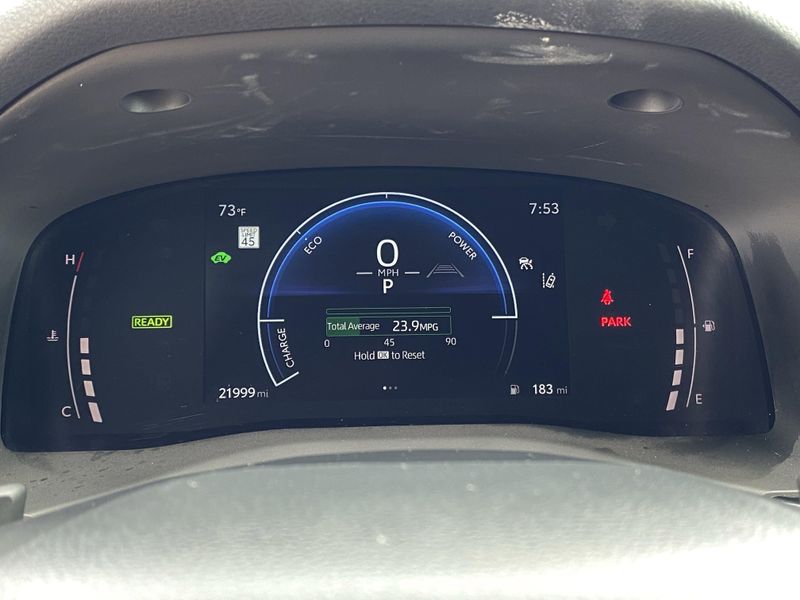 Used 2025 Toyota Camry SEImage 28