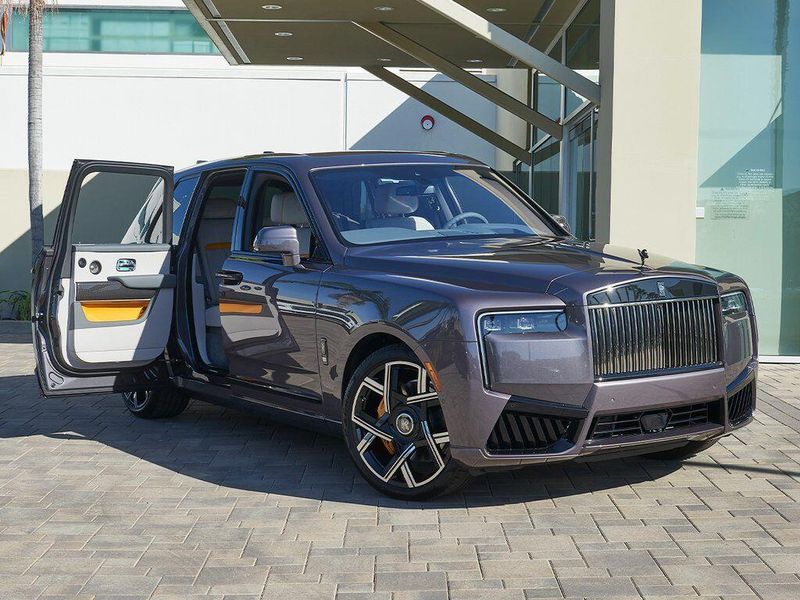 New 2026 Rolls-Royce Cullinan Black BadgeImage 6
