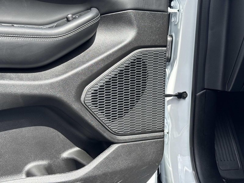 New 2026 Jeep Grand Cherokee L Laredo X 4x2