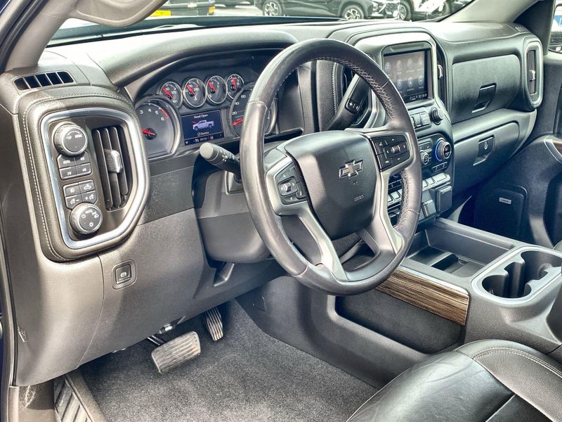 Used 2021 Chevrolet Silverado 1500 RSTImage 11