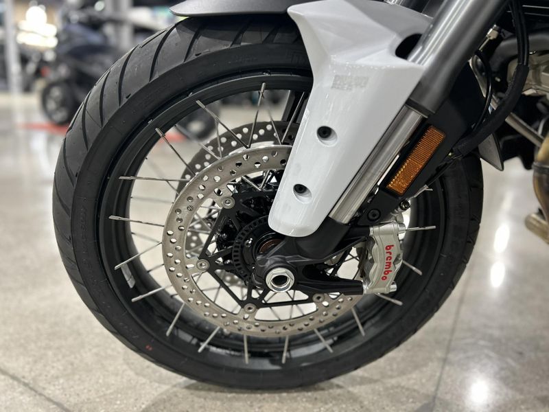 2024 Ducati MULTISTRADA V4 S TRAVEL & RADAR SPOKED WHEELS - DEMO Image 13