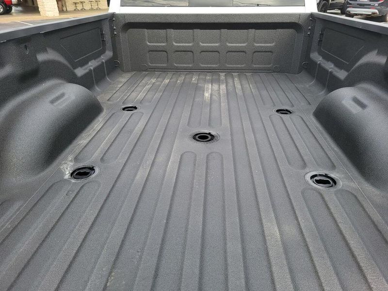 2025 RAM 3500 Limited Crew Cab 4x4 8