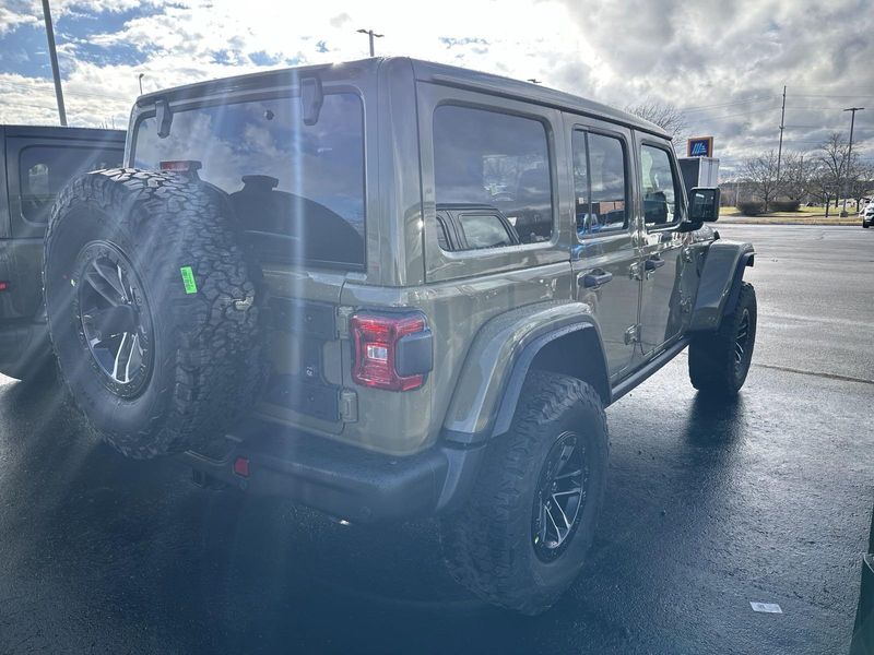 2025 Jeep Wrangler 4-door Rubicon XImage 8