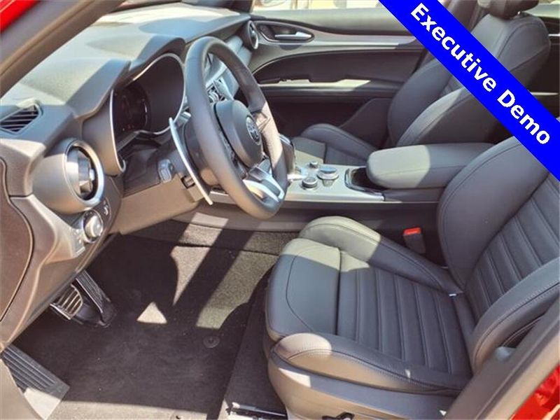 2025 Alfa Romeo Stelvio AwdImage 14