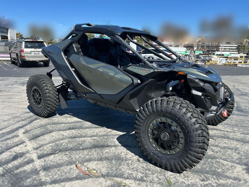 New 2026 Can-Am MAVERICK R X RC WITH SMART-SHOX 999T DCT Image 10