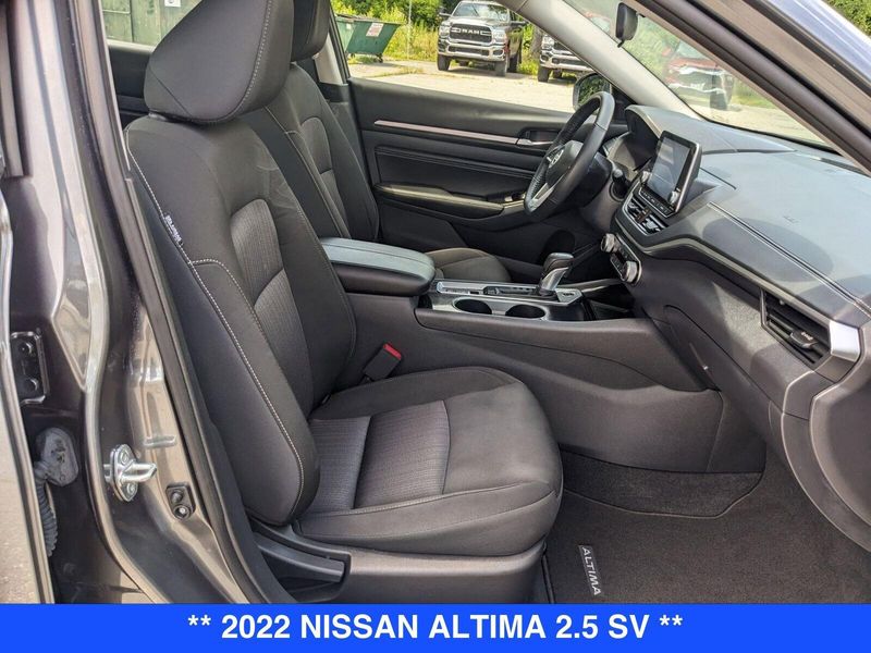 2022 Nissan Altima 2.5 SV photo 31