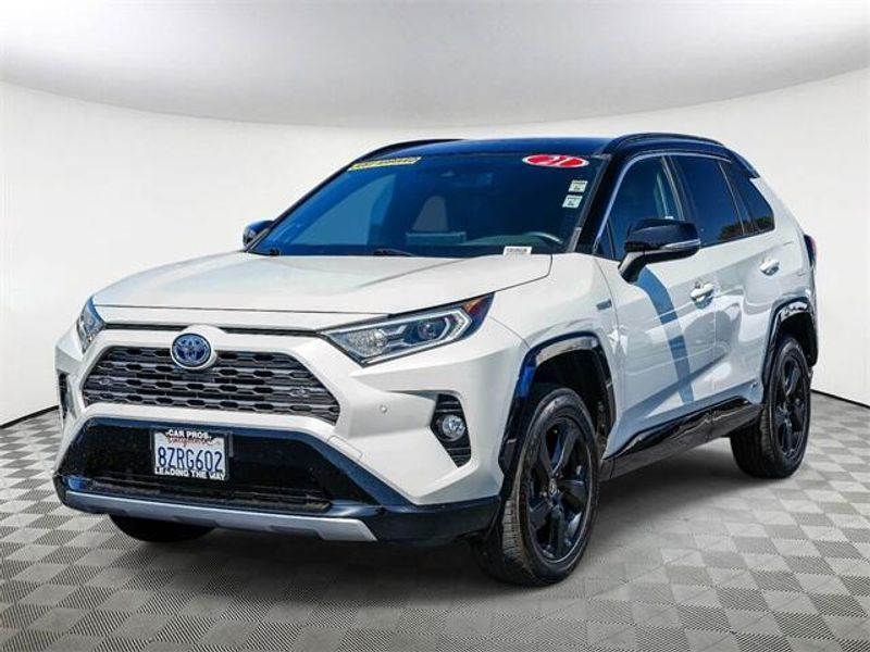 Used 2021 Toyota RAV4 Hybrid XSEImage 5